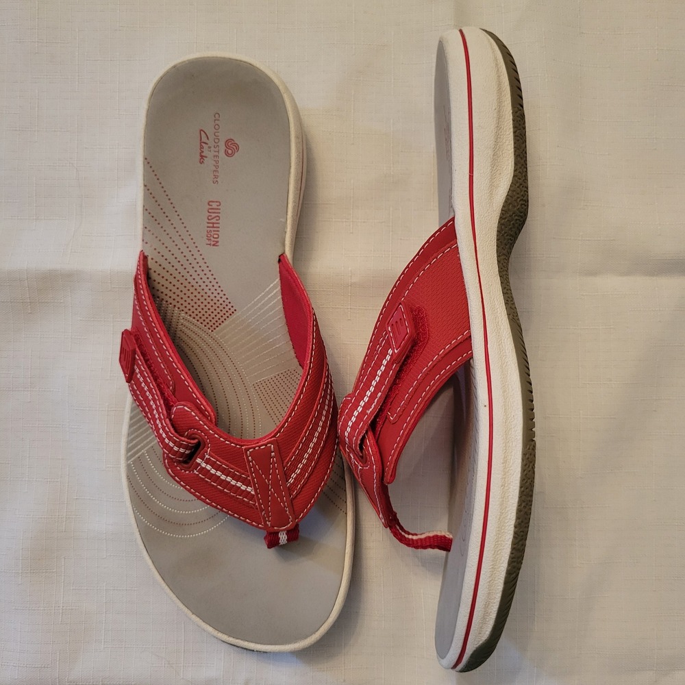 Clarks 7M Sandals Red Cloudsteppers Adjustable Post Flip Flop Breeze Sea Comfort
